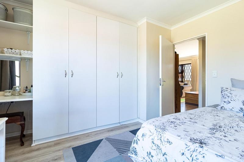 2 Bedroom Property for Sale in Sonstraal Heights Western Cape